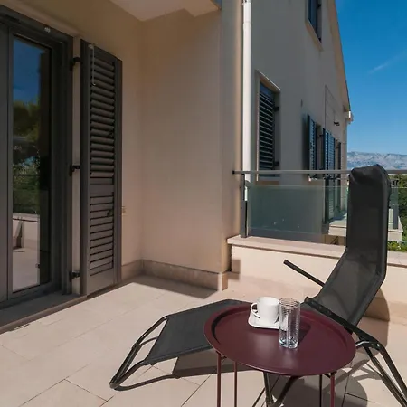 Gorgeous In With House Sea View