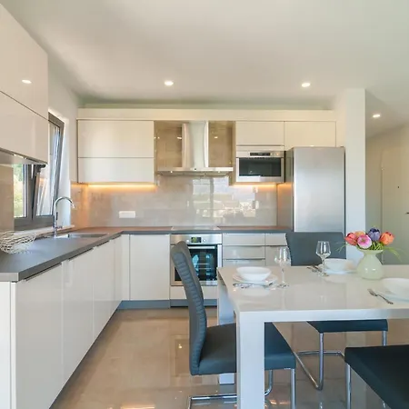 Appartamento Gorgeous In With House Sea View *